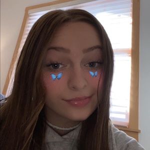 Meet your Posher, Ava